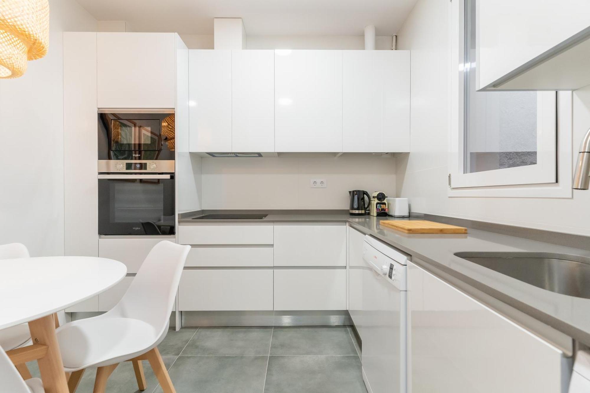 Renovated Modern -4 Bedrooms 2baths-salamanca Appartement Madrid