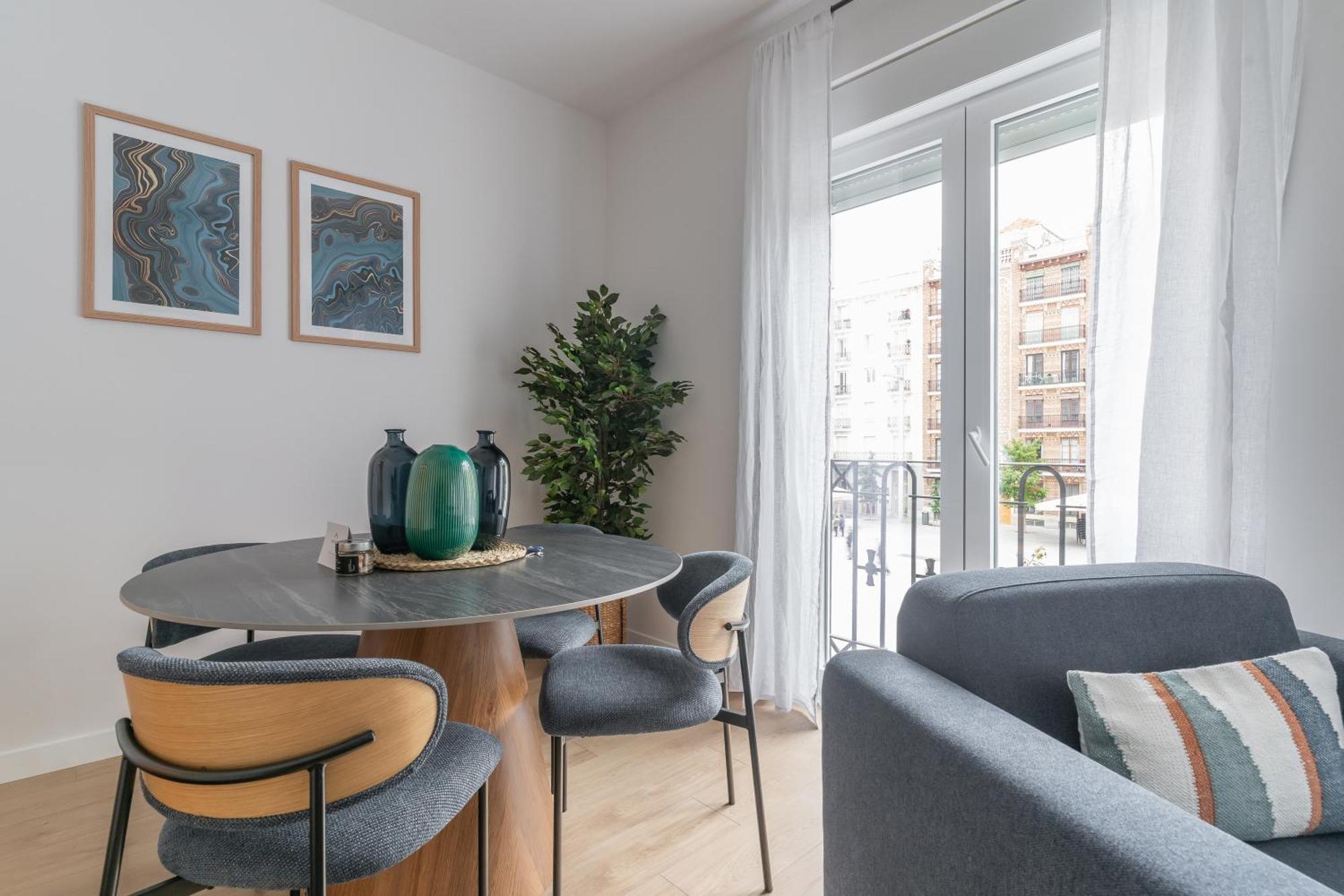 Renovated Modern -4 Bedrooms 2baths-salamanca Appartement Madrid